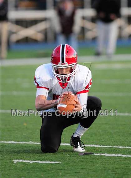 Thumbnail 2 in New Canaan vs. Windsor (CIAC Class L Semifinal) photogallery.