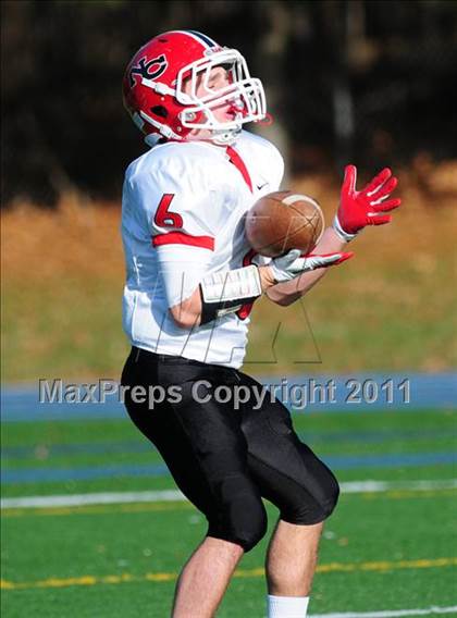 Thumbnail 1 in New Canaan vs. Windsor (CIAC Class L Semifinal) photogallery.