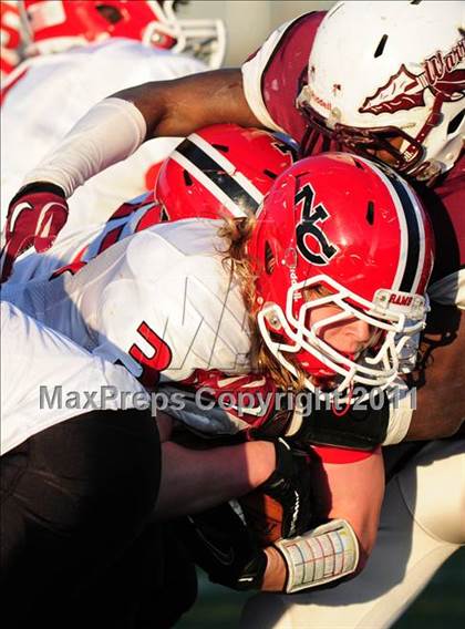 Thumbnail 3 in New Canaan vs. Windsor (CIAC Class L Semifinal) photogallery.