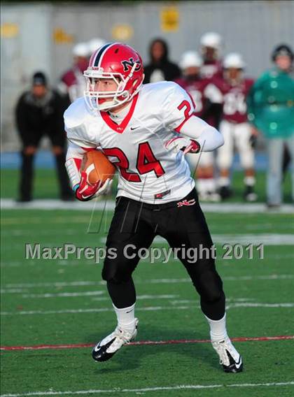 Thumbnail 3 in New Canaan vs. Windsor (CIAC Class L Semifinal) photogallery.