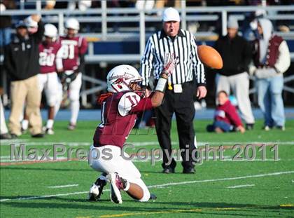 Thumbnail 2 in New Canaan vs. Windsor (CIAC Class L Semifinal) photogallery.