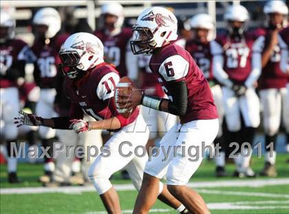 Thumbnail 1 in New Canaan vs. Windsor (CIAC Class L Semifinal) photogallery.