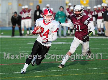 Thumbnail 2 in New Canaan vs. Windsor (CIAC Class L Semifinal) photogallery.