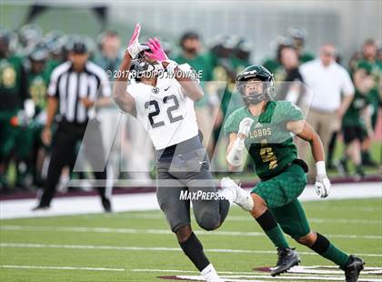 Thumbnail 3 in Longview vs. Dallas Jesuit (UIL 6A Area Playoff) photogallery.