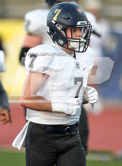 Thumbnail 2 in Longview vs. Dallas Jesuit (UIL 6A Area Playoff) photogallery.