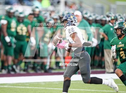 Thumbnail 1 in Longview vs. Dallas Jesuit (UIL 6A Area Playoff) photogallery.