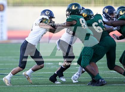 Thumbnail 2 in Longview vs. Dallas Jesuit (UIL 6A Area Playoff) photogallery.