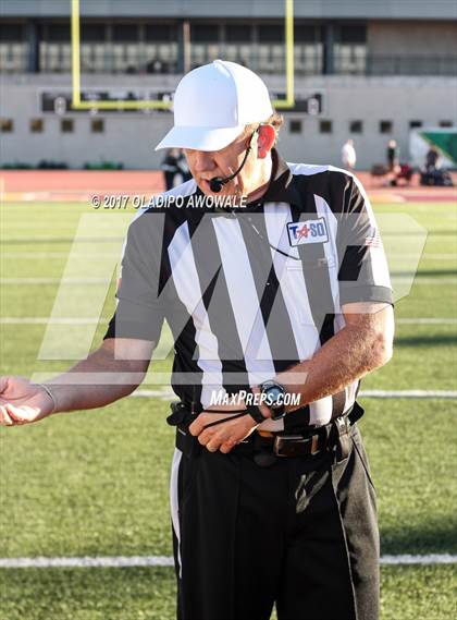 Thumbnail 3 in Longview vs. Dallas Jesuit (UIL 6A Area Playoff) photogallery.