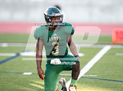 Thumbnail 1 in Longview vs. Dallas Jesuit (UIL 6A Area Playoff) photogallery.