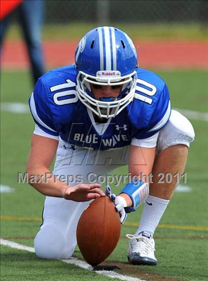 Thumbnail 3 in Ludlowe @ Darien photogallery.