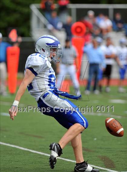 Thumbnail 2 in Ludlowe @ Darien photogallery.