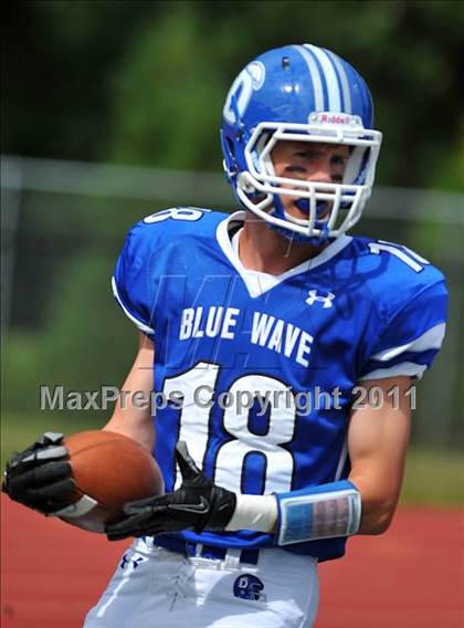 Thumbnail 2 in Ludlowe @ Darien photogallery.