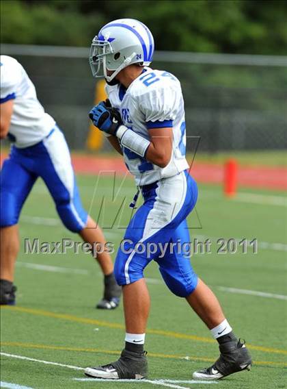 Thumbnail 2 in Ludlowe @ Darien photogallery.