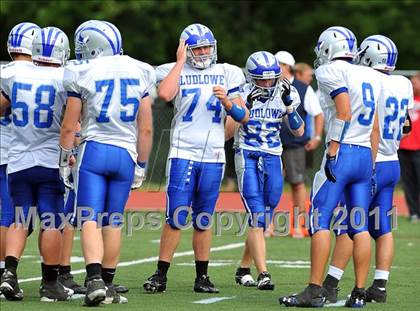 Thumbnail 3 in Ludlowe @ Darien photogallery.
