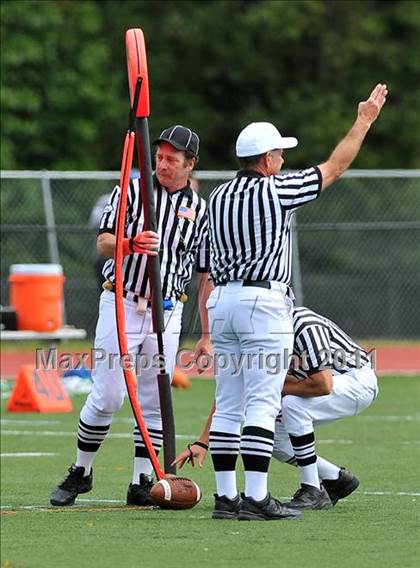 Thumbnail 1 in Ludlowe @ Darien photogallery.