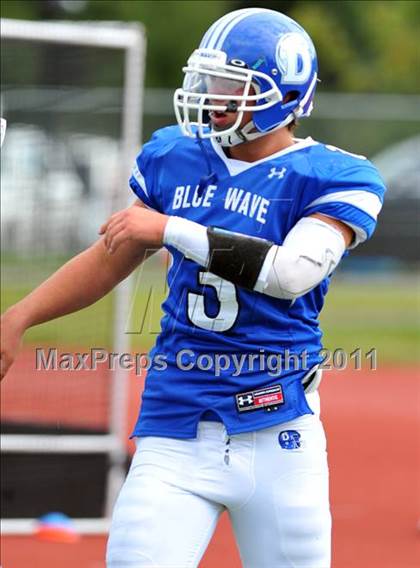 Thumbnail 3 in Ludlowe @ Darien photogallery.