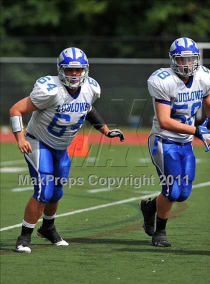 Thumbnail 3 in Ludlowe @ Darien photogallery.
