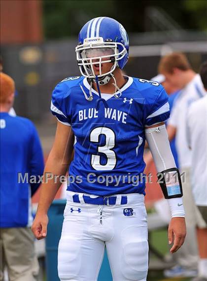 Thumbnail 3 in Ludlowe @ Darien photogallery.