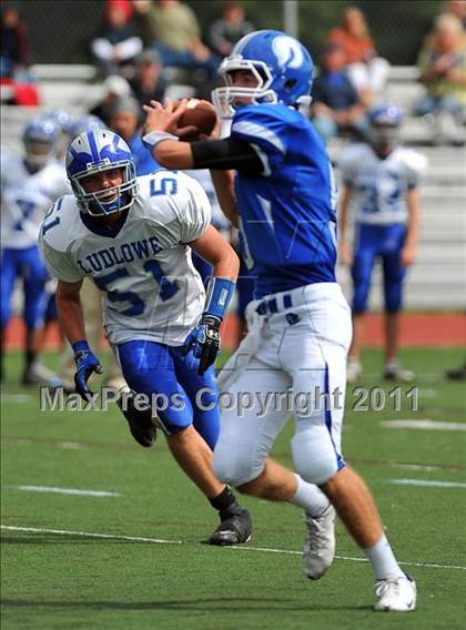 Thumbnail 2 in Ludlowe @ Darien photogallery.