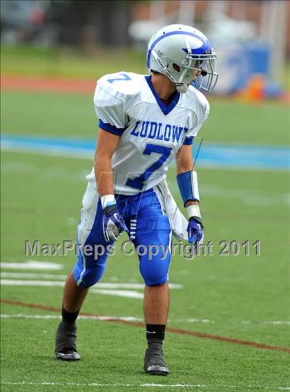 Thumbnail 1 in Ludlowe @ Darien photogallery.
