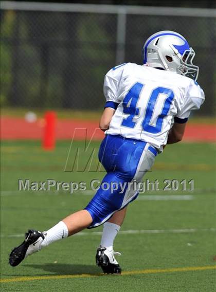 Thumbnail 1 in Ludlowe @ Darien photogallery.