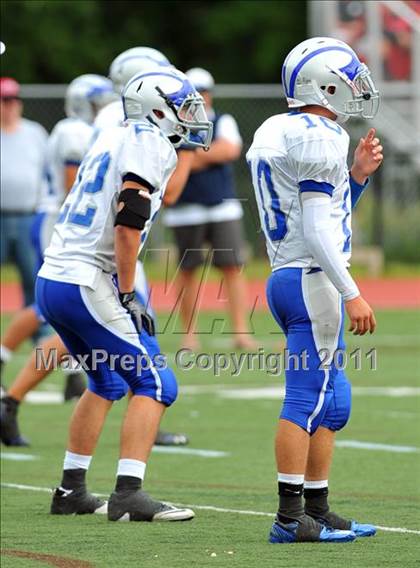 Thumbnail 1 in Ludlowe @ Darien photogallery.