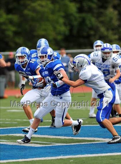 Thumbnail 1 in Ludlowe @ Darien photogallery.