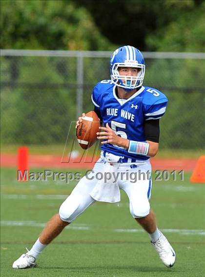 Thumbnail 3 in Ludlowe @ Darien photogallery.