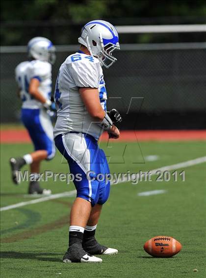 Thumbnail 2 in Ludlowe @ Darien photogallery.