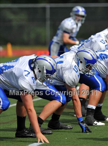 Thumbnail 3 in Ludlowe @ Darien photogallery.