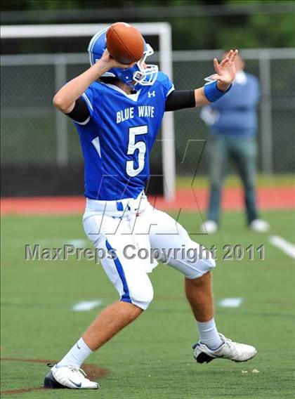 Thumbnail 2 in Ludlowe @ Darien photogallery.