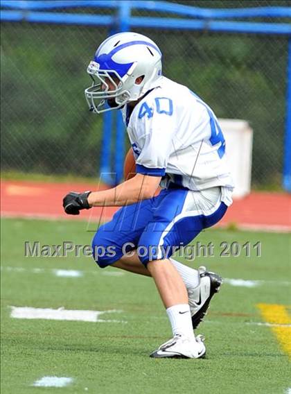 Thumbnail 3 in Ludlowe @ Darien photogallery.