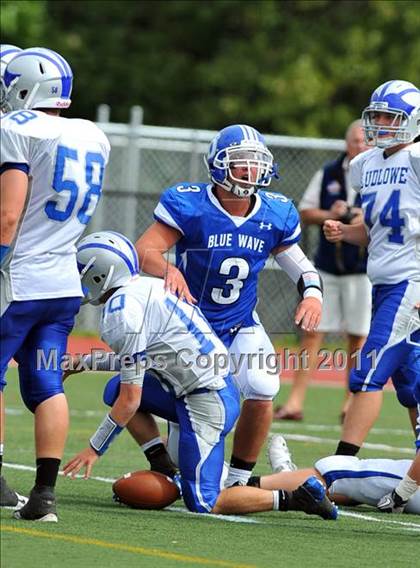 Thumbnail 3 in Ludlowe @ Darien photogallery.