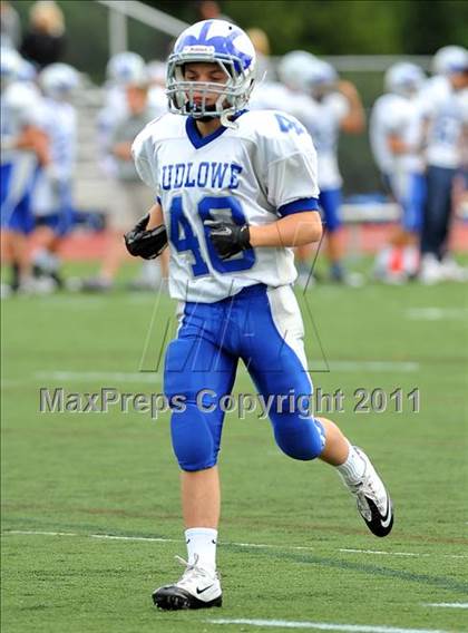 Thumbnail 1 in Ludlowe @ Darien photogallery.