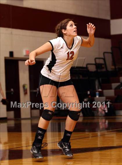 Thumbnail 2 in Austin High vs Round Rock Westwood photogallery.