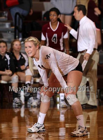 Thumbnail 3 in Austin High vs Round Rock Westwood photogallery.