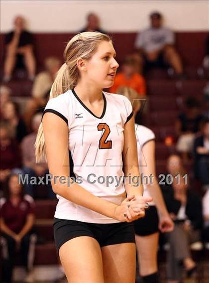 Thumbnail 2 in Austin High vs Round Rock Westwood photogallery.