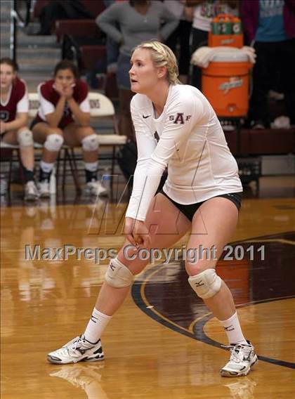 Thumbnail 2 in Austin High vs Round Rock Westwood photogallery.