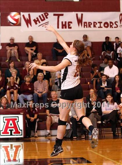 Thumbnail 3 in Austin High vs Round Rock Westwood photogallery.