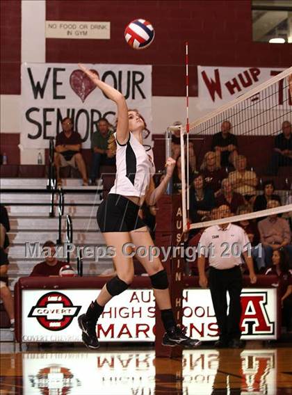 Thumbnail 3 in Austin High vs Round Rock Westwood photogallery.