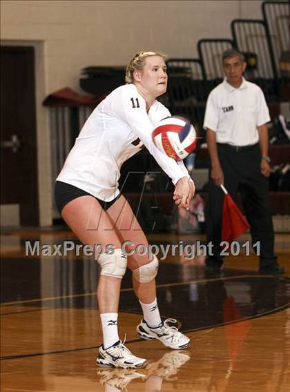 Thumbnail 2 in Austin High vs Round Rock Westwood photogallery.