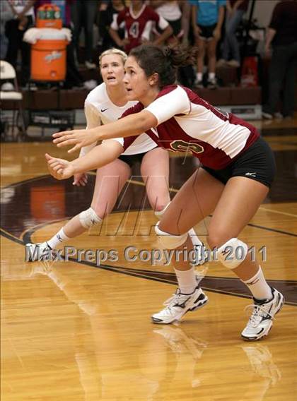 Thumbnail 3 in Austin High vs Round Rock Westwood photogallery.