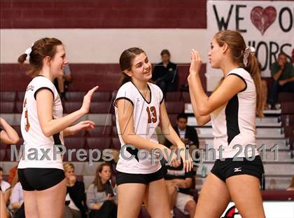 Thumbnail 2 in Austin High vs Round Rock Westwood photogallery.