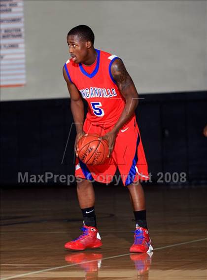 Thumbnail 2 in Duncanville vs. Alief Taylor (McDonald’s Texas Invitational) photogallery.
