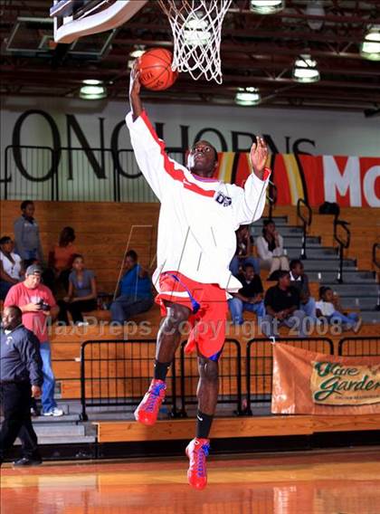 Thumbnail 2 in Duncanville vs. Alief Taylor (McDonald’s Texas Invitational) photogallery.