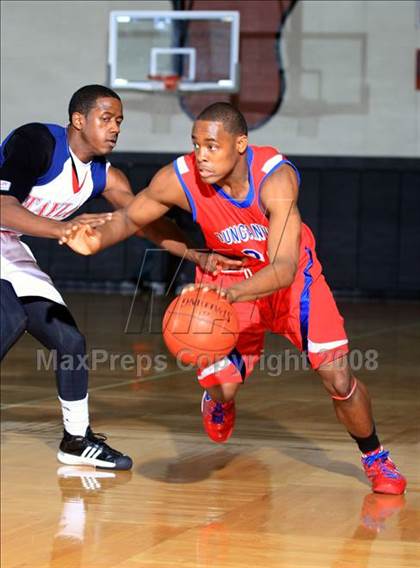 Thumbnail 1 in Duncanville vs. Alief Taylor (McDonald’s Texas Invitational) photogallery.