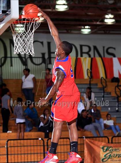 Thumbnail 2 in Duncanville vs. Alief Taylor (McDonald’s Texas Invitational) photogallery.