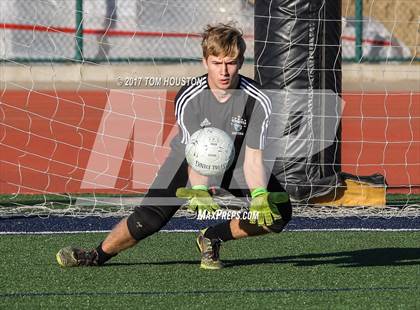 Thumbnail 3 in Gabrielino vs Monrovia photogallery.