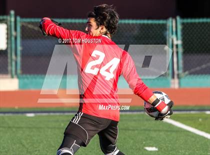 Thumbnail 2 in Gabrielino vs Monrovia photogallery.