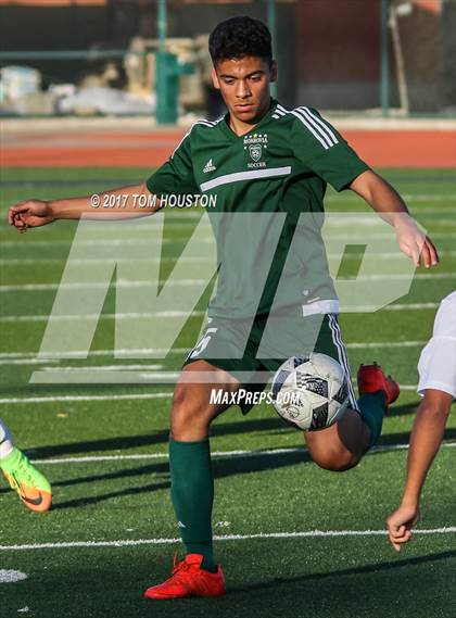 Thumbnail 3 in Gabrielino vs Monrovia photogallery.